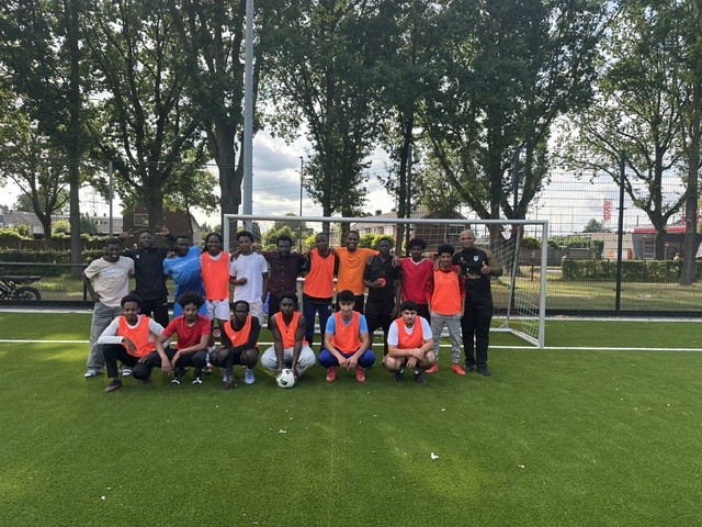 Groepsactiviteit op het voetbalveld